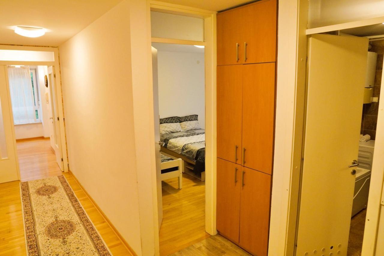 City Center Grand Apartment - Three-Bedroom, Free Parking Sarajevo Extérieur photo