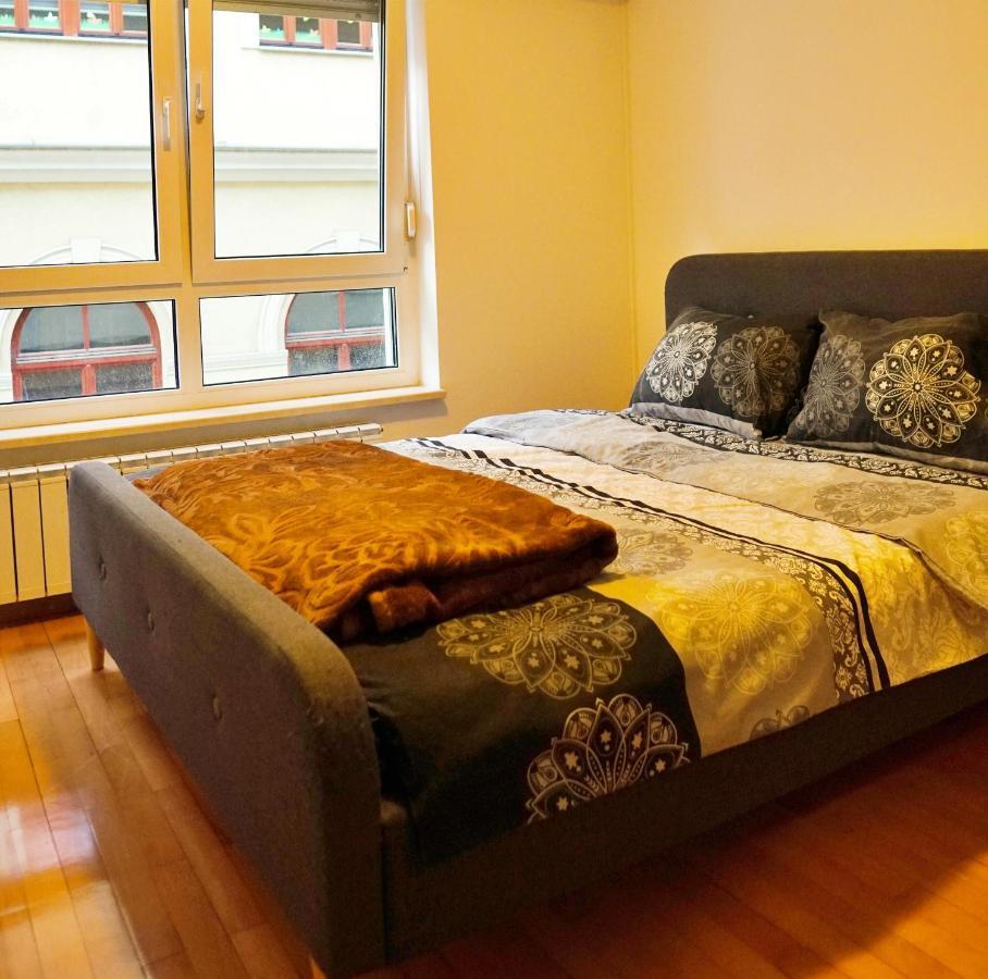 City Center Grand Apartment - Three-Bedroom, Free Parking Sarajevo Extérieur photo